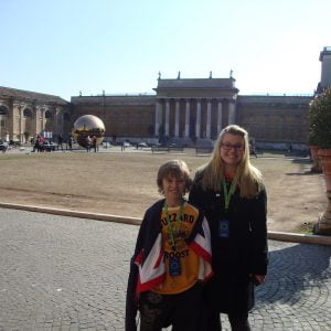 Rome.vatican.courtyard.kids